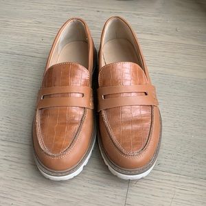 Journee Collection Comfort Foam Chunky Loafer; Size 8